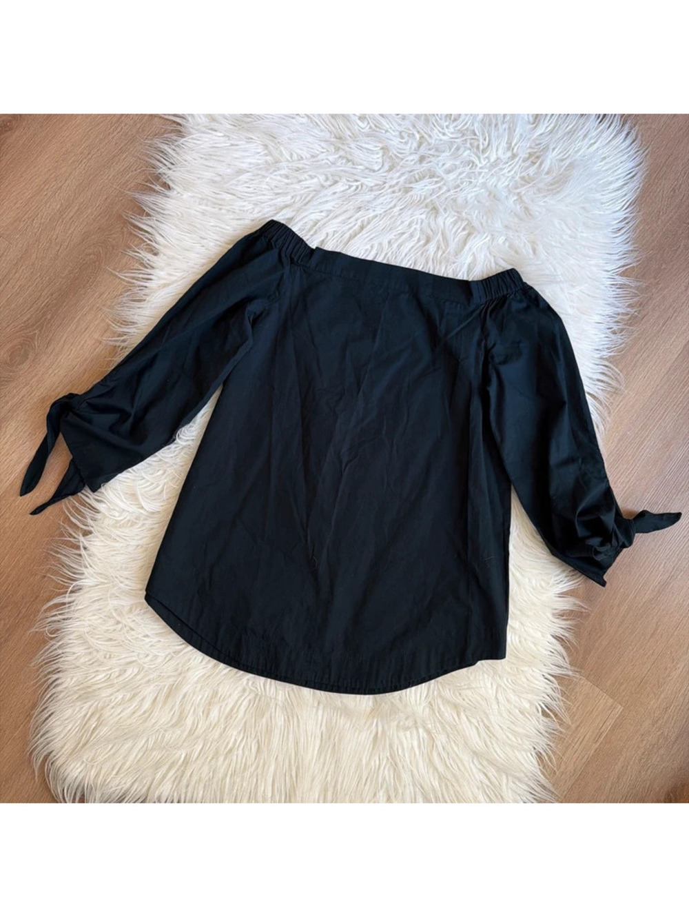 Free people Black blouse with tie sleeves size XS